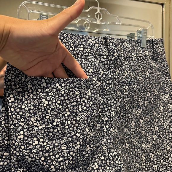 Lululemon shorts 8" inseam 31 waist - Picture 4 of 5